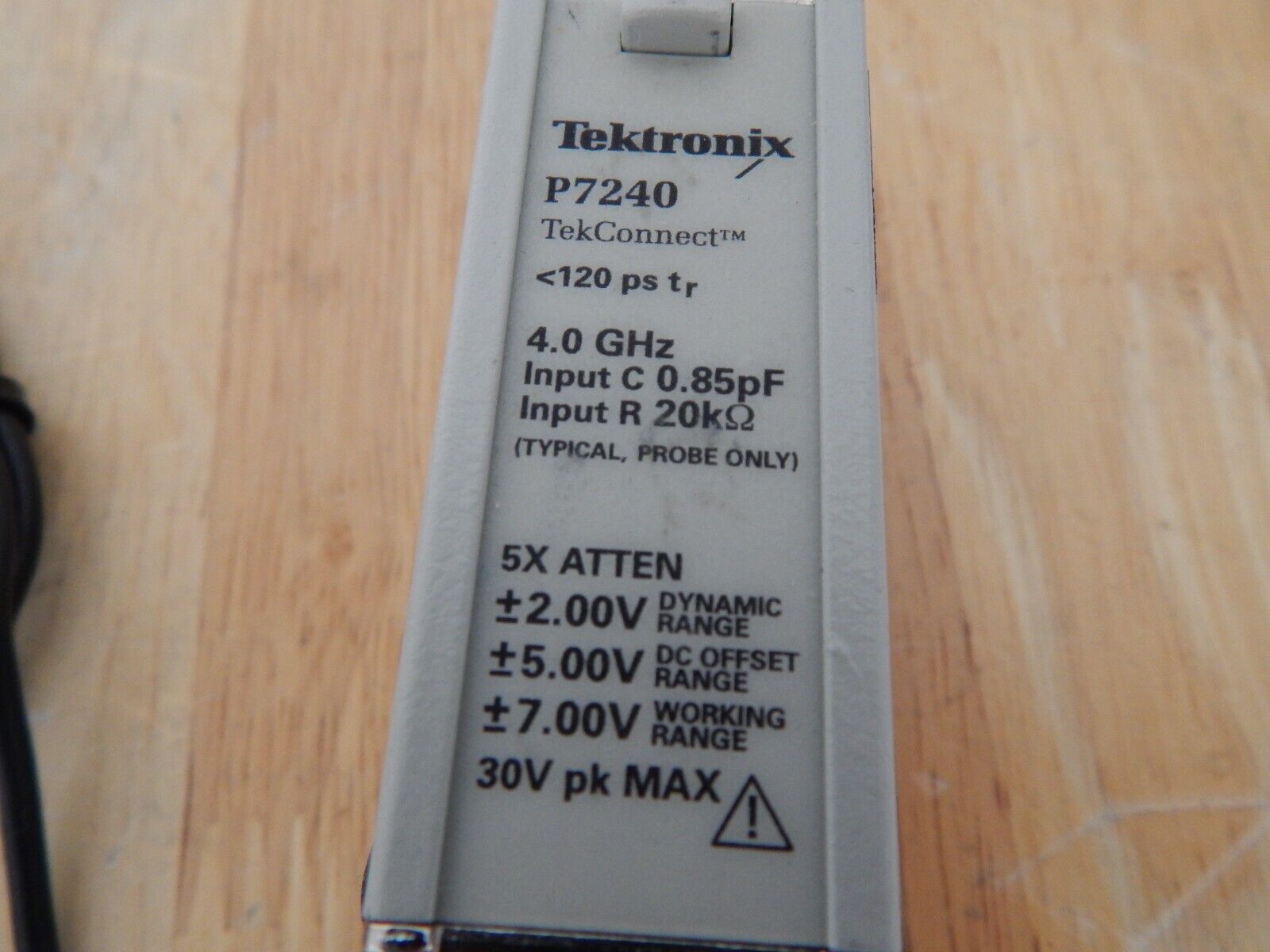Tektronix P7240 4 GHz High Performance Active Voltage Probe TekConnect Tektronix P7240 4 GHz High Performance Active Voltage Probe TekConnect